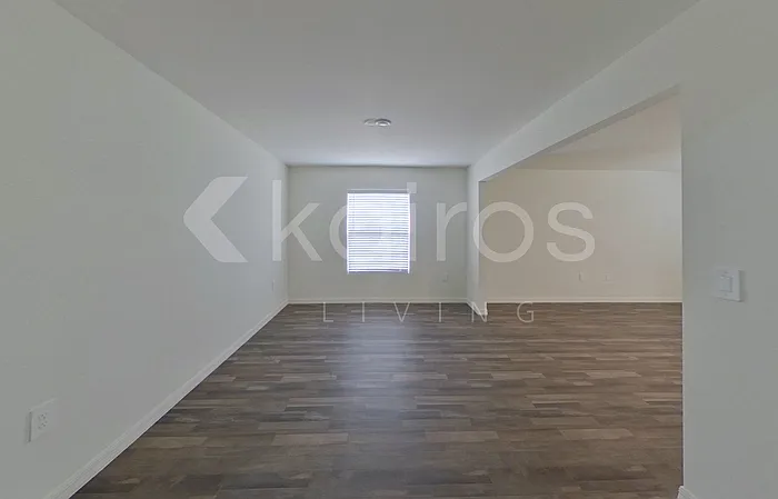 4 bed, 2.0 bath, 1650 sqft, $2,145 — Photo 2