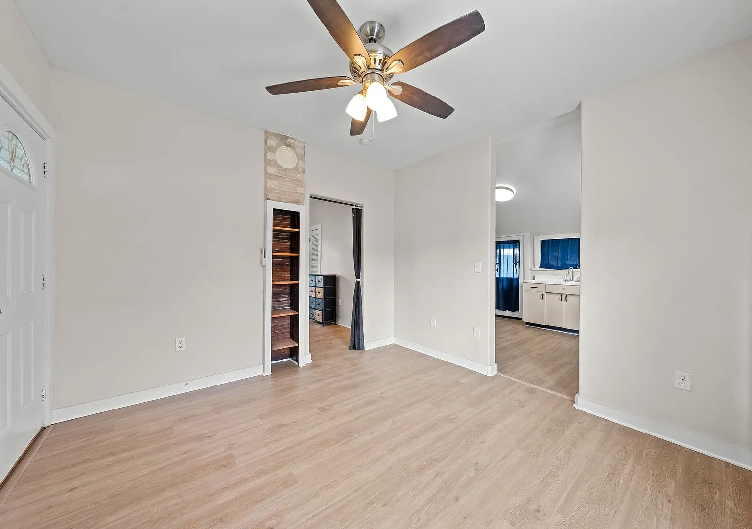 Charming Downtown St. Cloud Cottage 2 Bedroom / 1 Bath — Photo 3