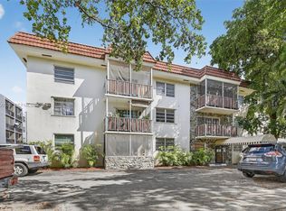 Oxford Court Condo, North Miami, FL 33161