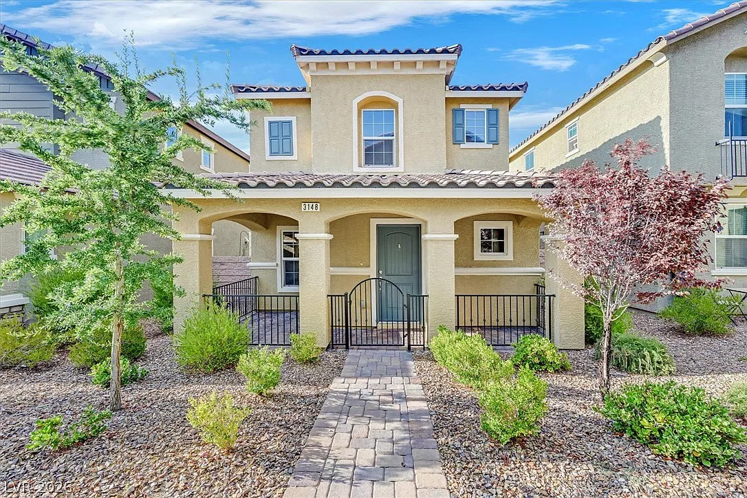 2 bed, 1557 sqft, $2,200 — Photo 1