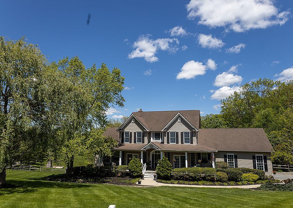 1st image of 2820 Edinburgh Ct