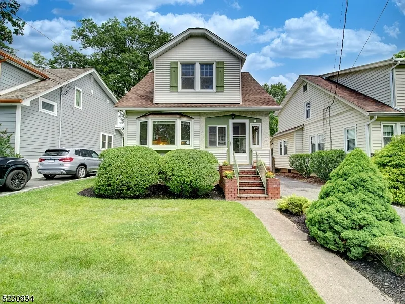 7 Myrtle Ave photo 1