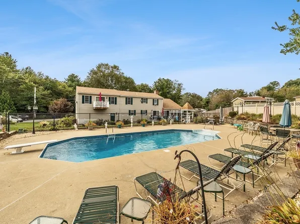 30 Avalon Dr, Taunton, MA 02780