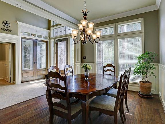4th image of 9207 Delacorte Ln