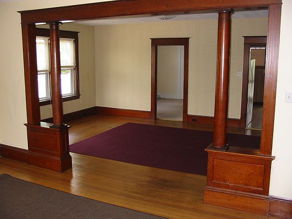 2nd image of 579 Beech St #1