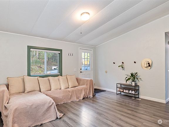 4th image of 5414 SE Bulman Avenue