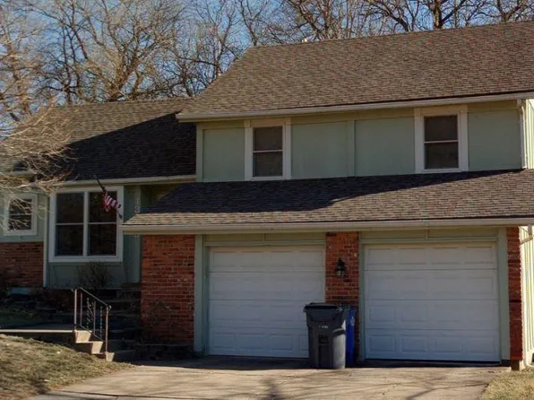 13929 S Tomahawk Dr, Olathe, KS 66062