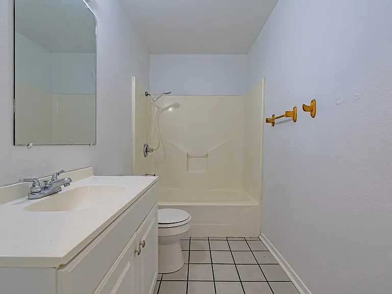 123 Cenizo St — Photo 8