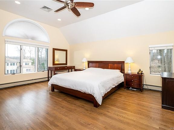 4th image of 16 Thomas St
