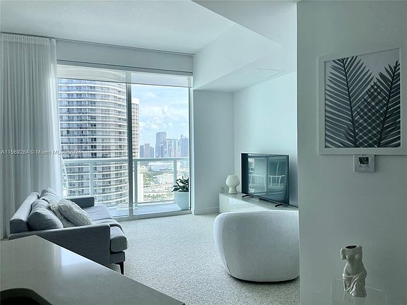 2nd image of 1900 N Bayshore Dr APT 4119