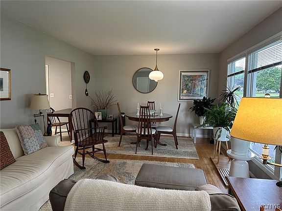 3rd image of 103 Grove Avenue Ext