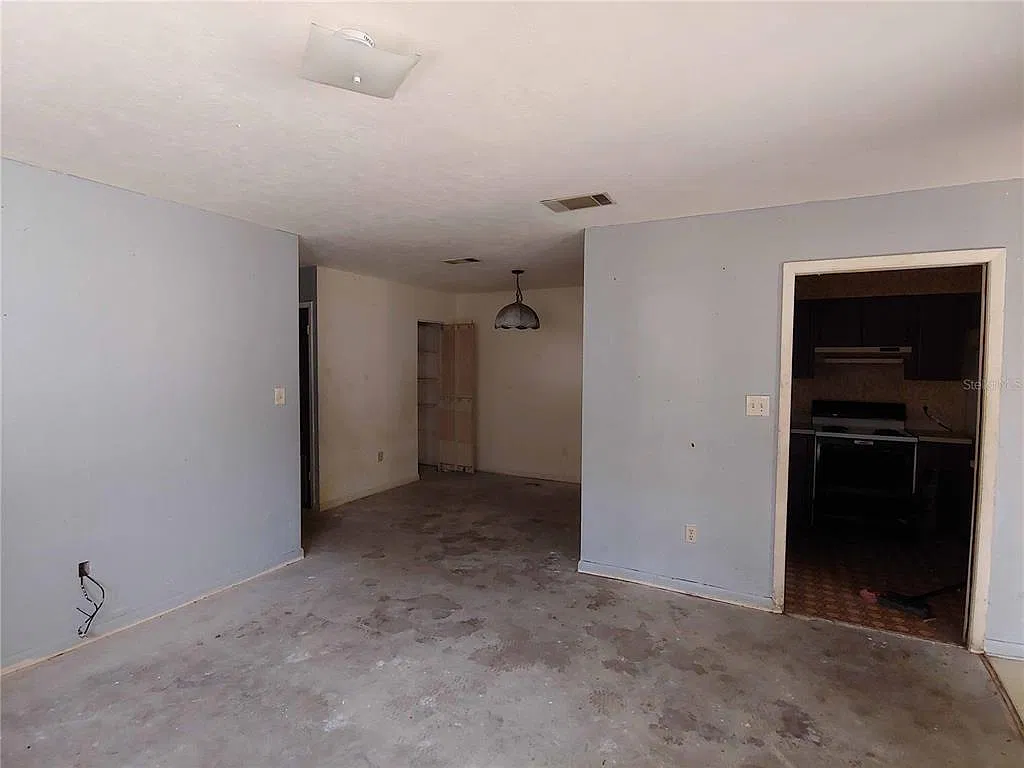 3 bed, 2.0 bath, 1168 sqft, $1,500 — Photo 2