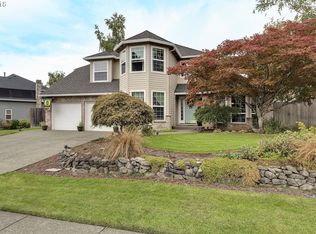 288 NE Hillwood Dr, Hillsboro, OR 97124