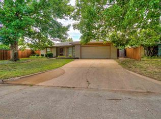404 NW 72nd St, Lawton, OK 73505