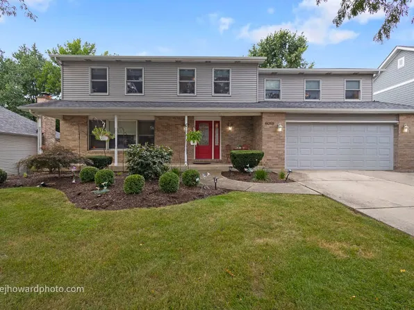 6068 Miller Ln, Lisle, IL 60532