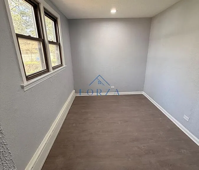 11634 S Hale Ave — Photo 8