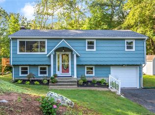 91 Robbie Rd, Tolland, CT 06084