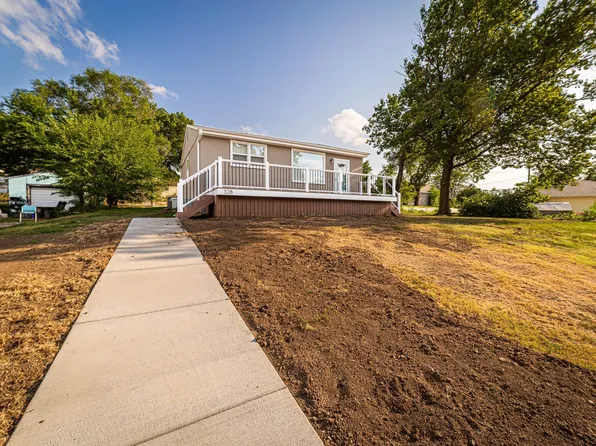328 W 17th St, Concordia, KS 66901