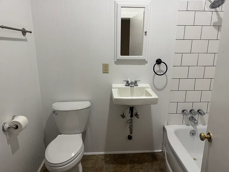 644 W Miner St — Photo 7
