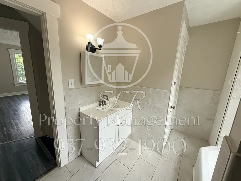617 Saint Paul Ave — Photo 6