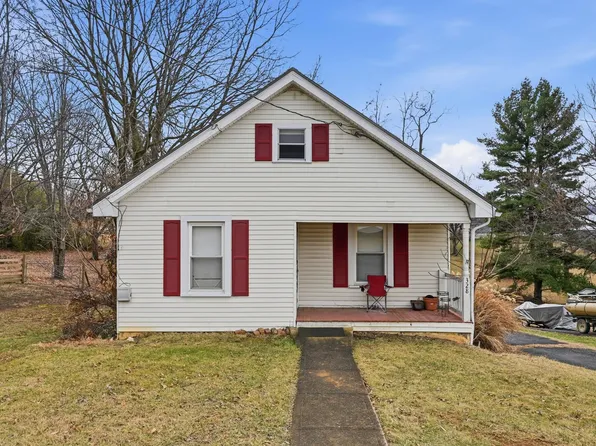 328 Mary Gray Ln, Staunton, VA 24401