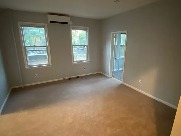 204 S 4th Ave #2 — Photo 2