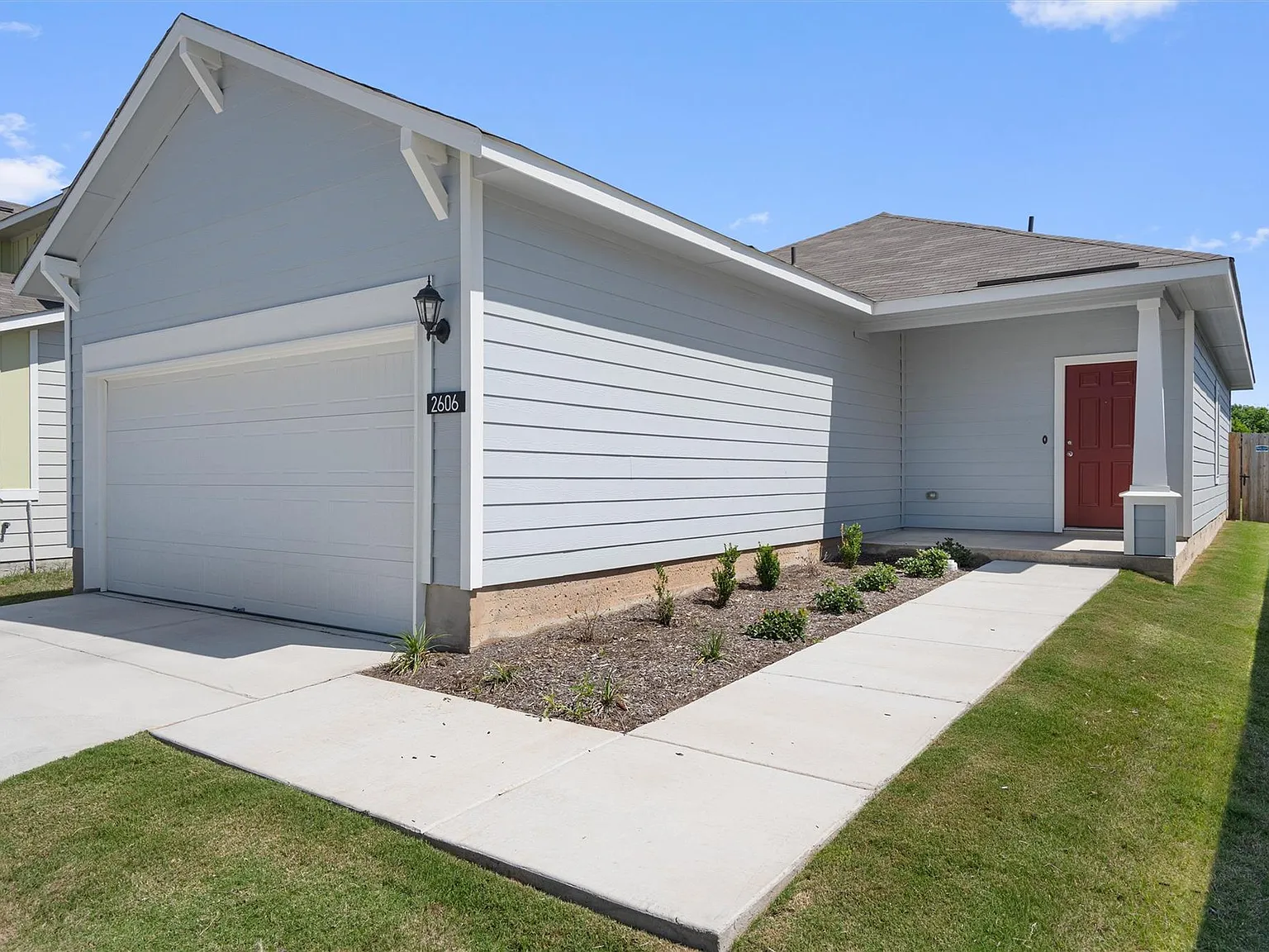 3 bed, 2.0 bath, 1234 sqft, $2,190 — Photo 4