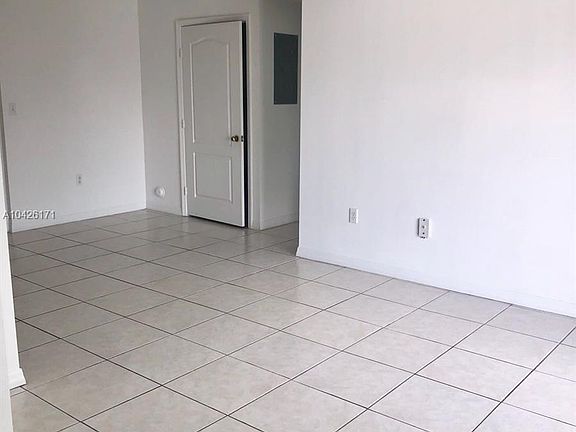 2nd image of 406 NW 22nd Ave APT 205