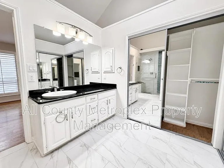 6015 Willow Wood Ln — Photo 6