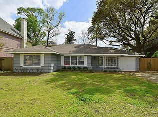 5417 Patrick Henry St, Bellaire, TX 77401