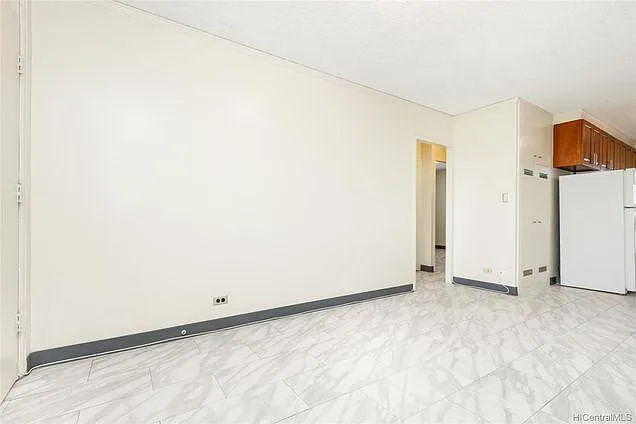 1426 Keeaumoku St #C19 — Photo 3