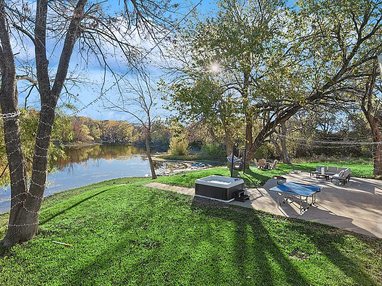 260 McGraw Ln — Photo 55