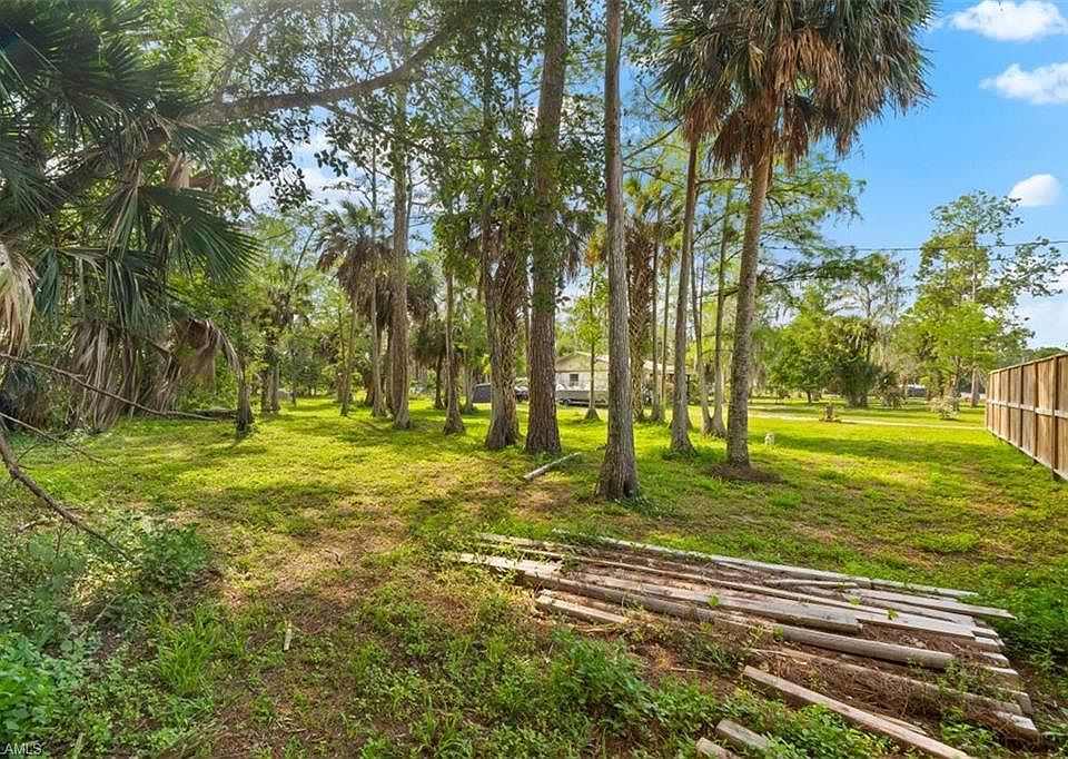 2nd image of 2274 Della DR