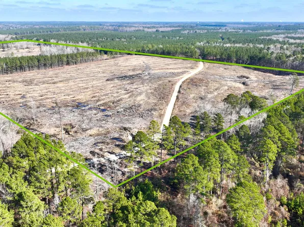 Summers Rd, White Hall, AR 71602
