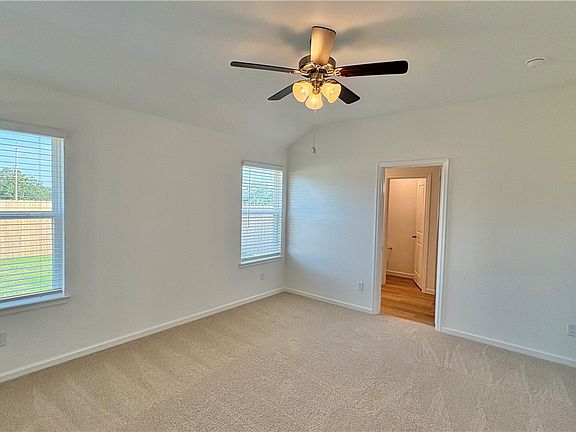 5th image of 826 Coffee Mill Ln