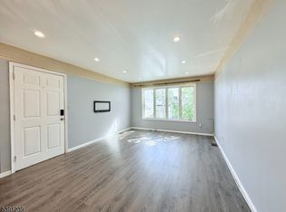 221 Geneva St #1, Elizabeth, NJ 07206