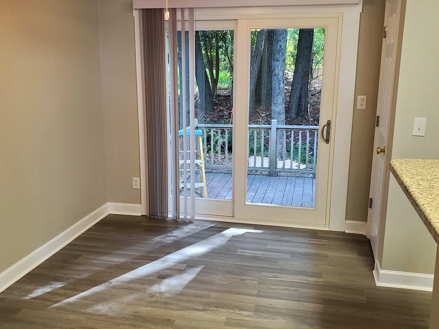 2 bed, 1.5 bath, 1050 sqft, $1,325 — Photo 4