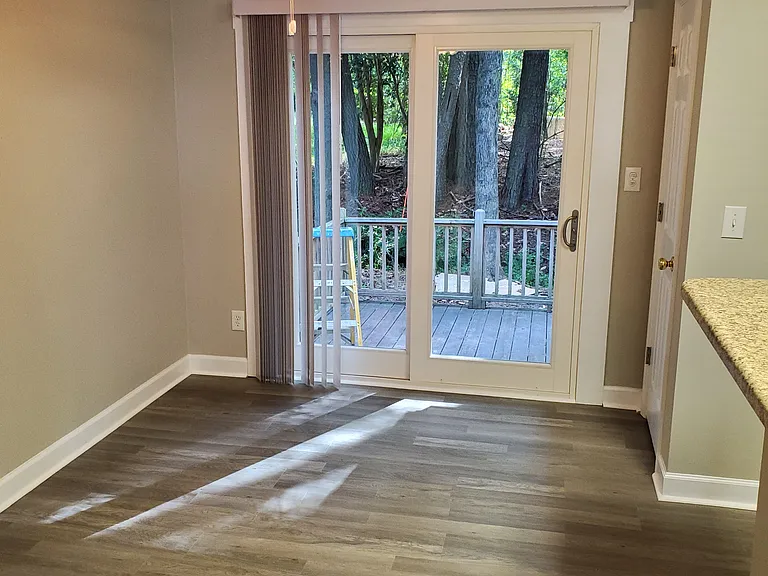 103 Laura Ln #B — Photo 6