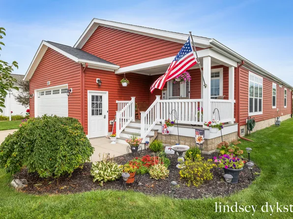 5231 Woodberry Ln, Holland, MI 49423