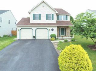 1017 Meadow Dr, Reading, PA 19605
