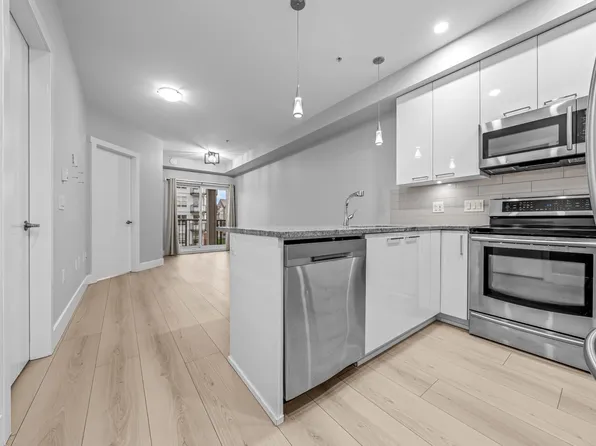 20175 53rd Ave #208, Langley, BC V3A 8C5