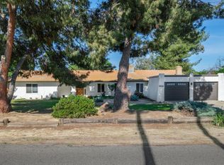 12148 Charlton Rd, Madera, CA 93636