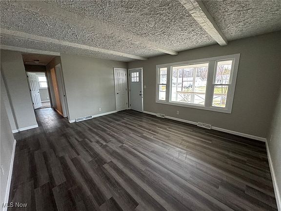 3rd image of 4789 Vienna Ave