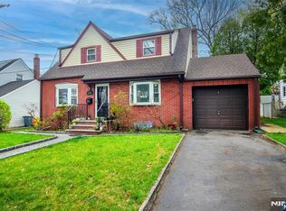 352 Billington Rd, Teaneck, NJ 07666