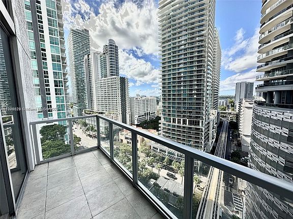 3rd image of 1050 Brickell Ave #1616-1