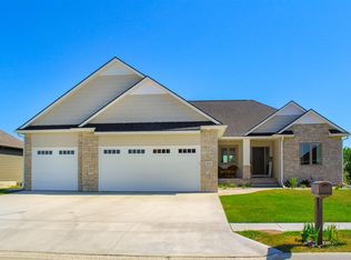 5137 Meadow Ridge Pl, Columbus, NE 68601