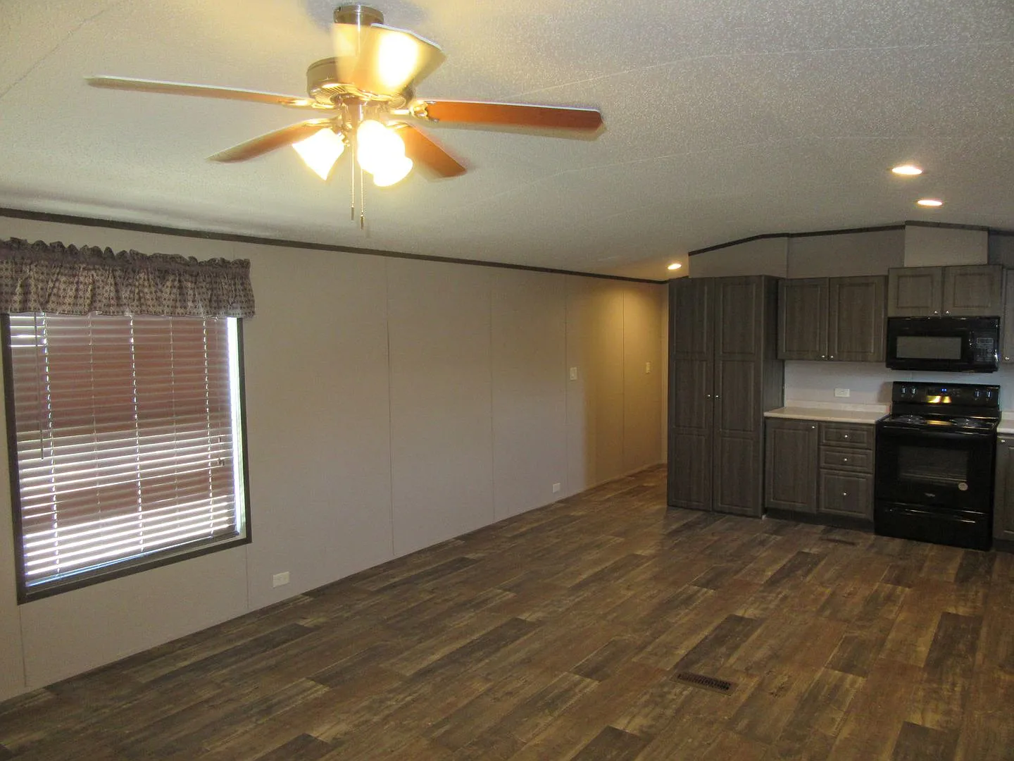 4905 Alameda St. Lot 1 — Photo 3