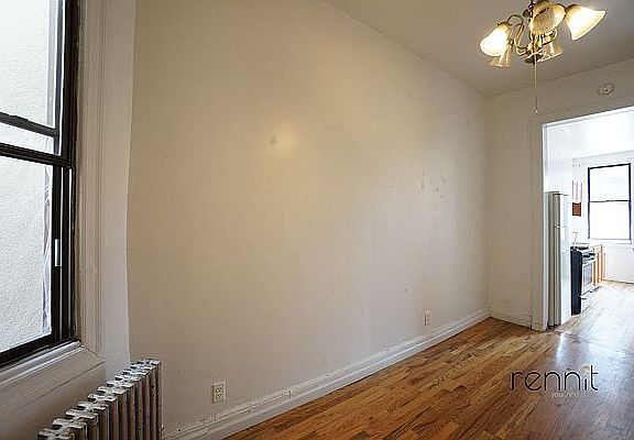3rd image of 114 Walton St APT 12A