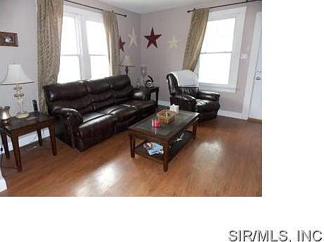 2nd image of 104 S Delmar Ave