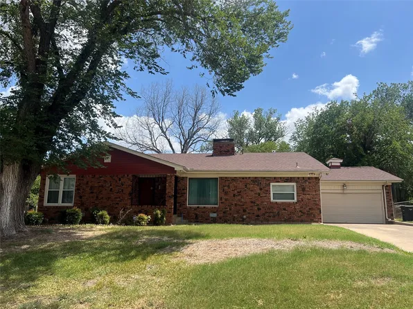 2420 Hillview Dr, Fort Worth, TX 76119